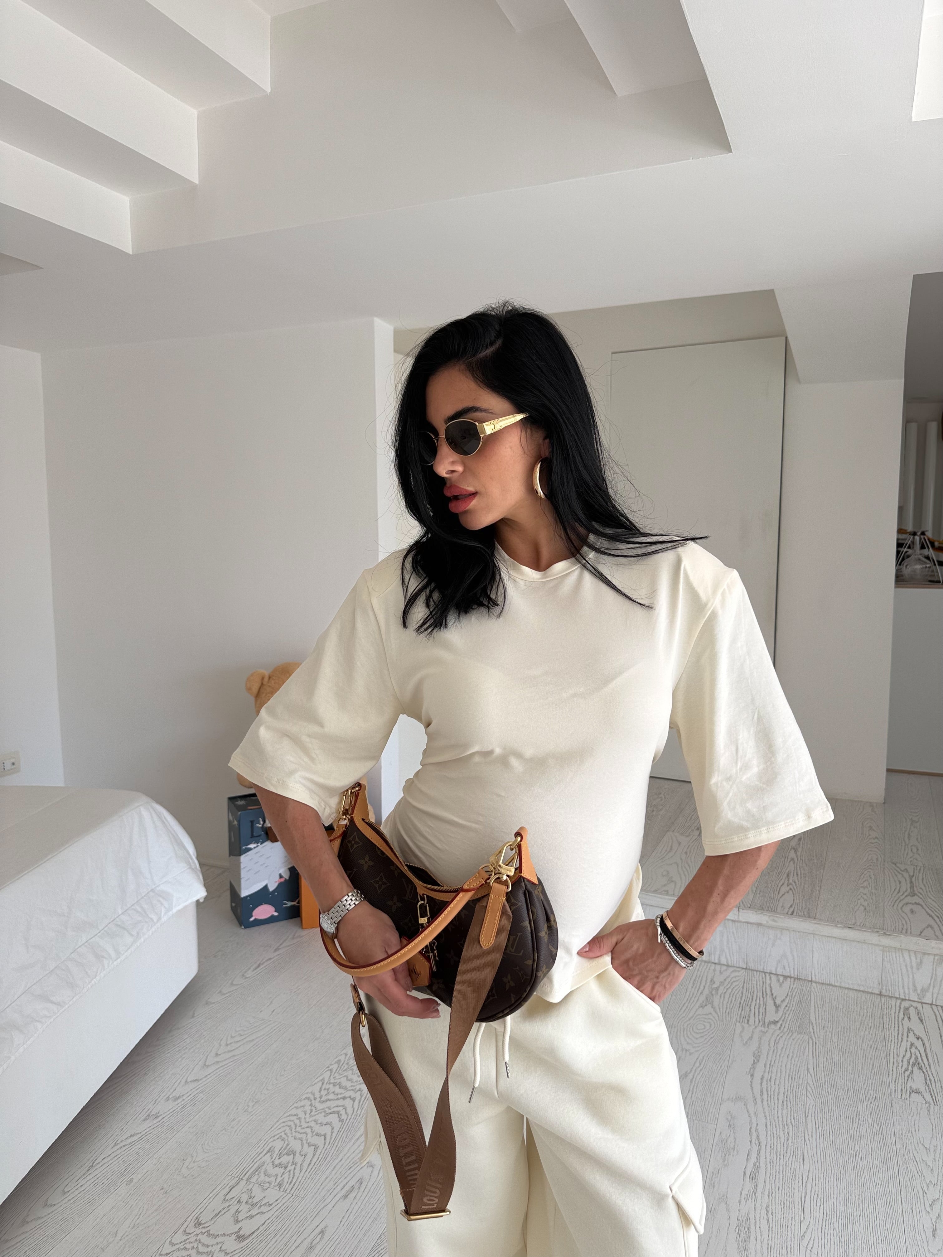 T-shirt Laura by lumina