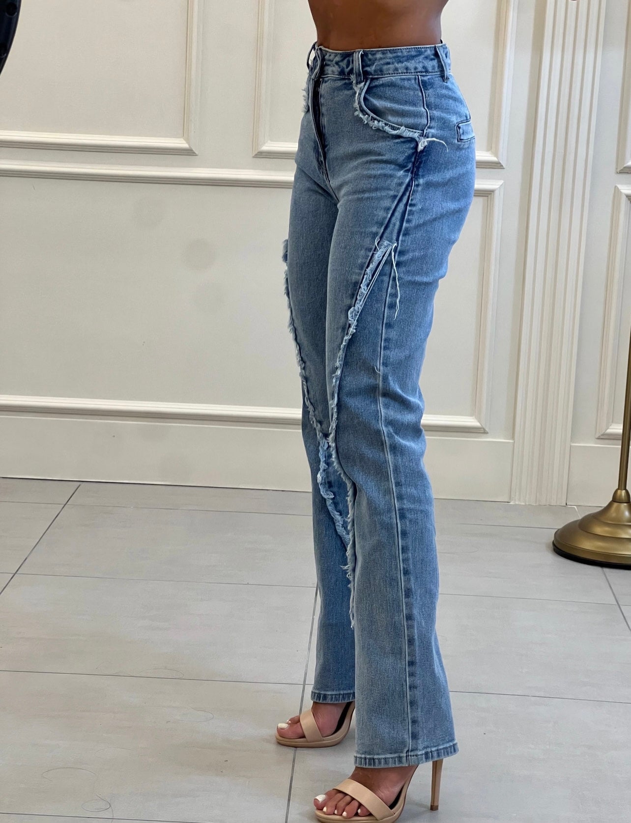 Jeans sfrangiato