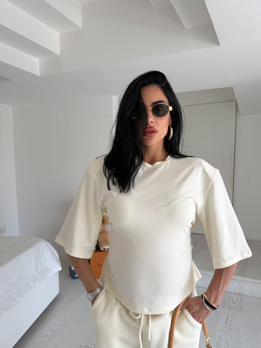 T-shirt Laura by lumina