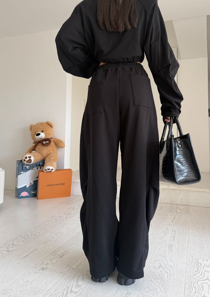Pantatuta Ila black