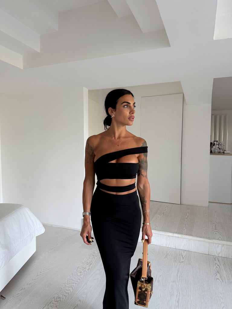 Abito Naomi