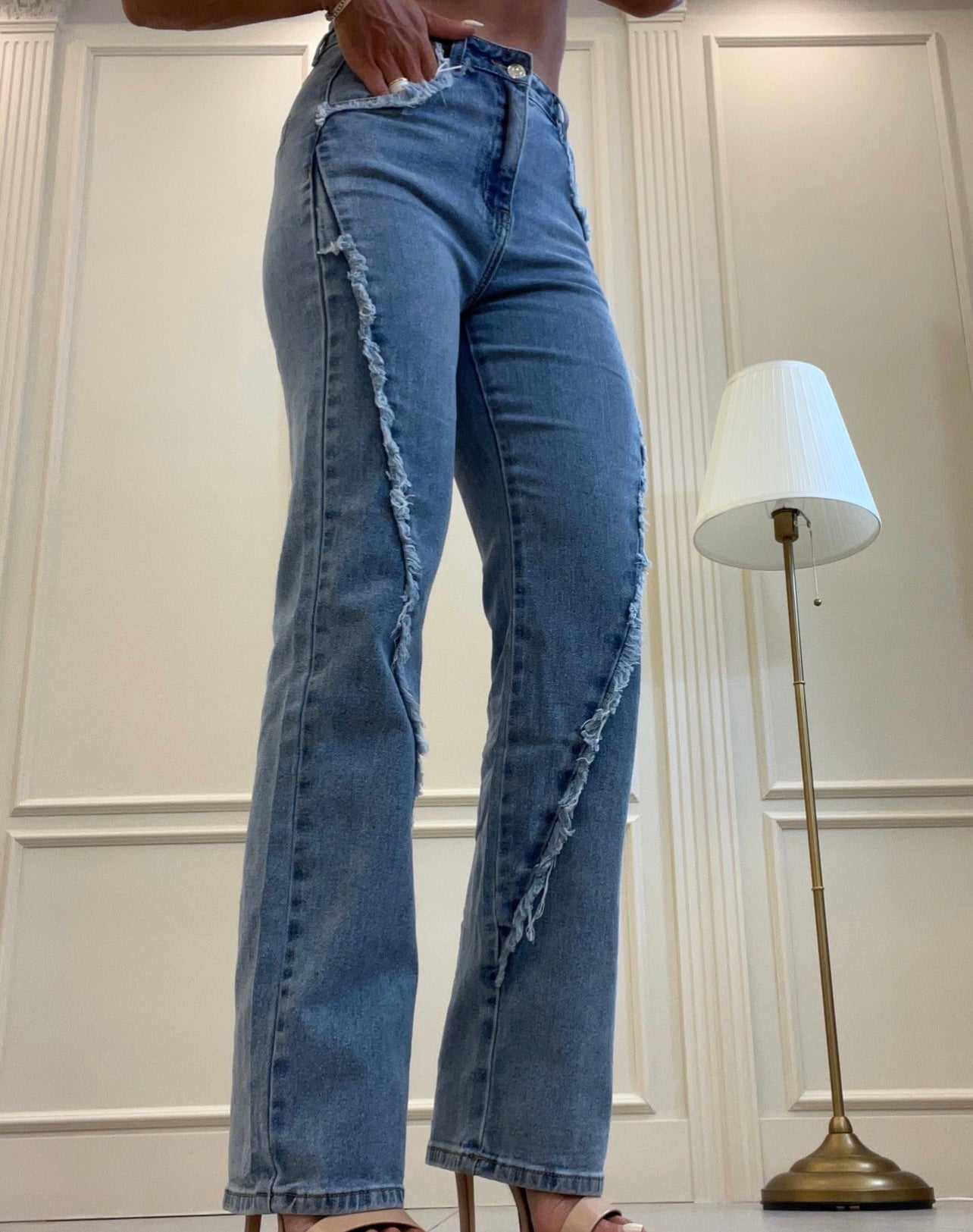 Jeans sfrangiato