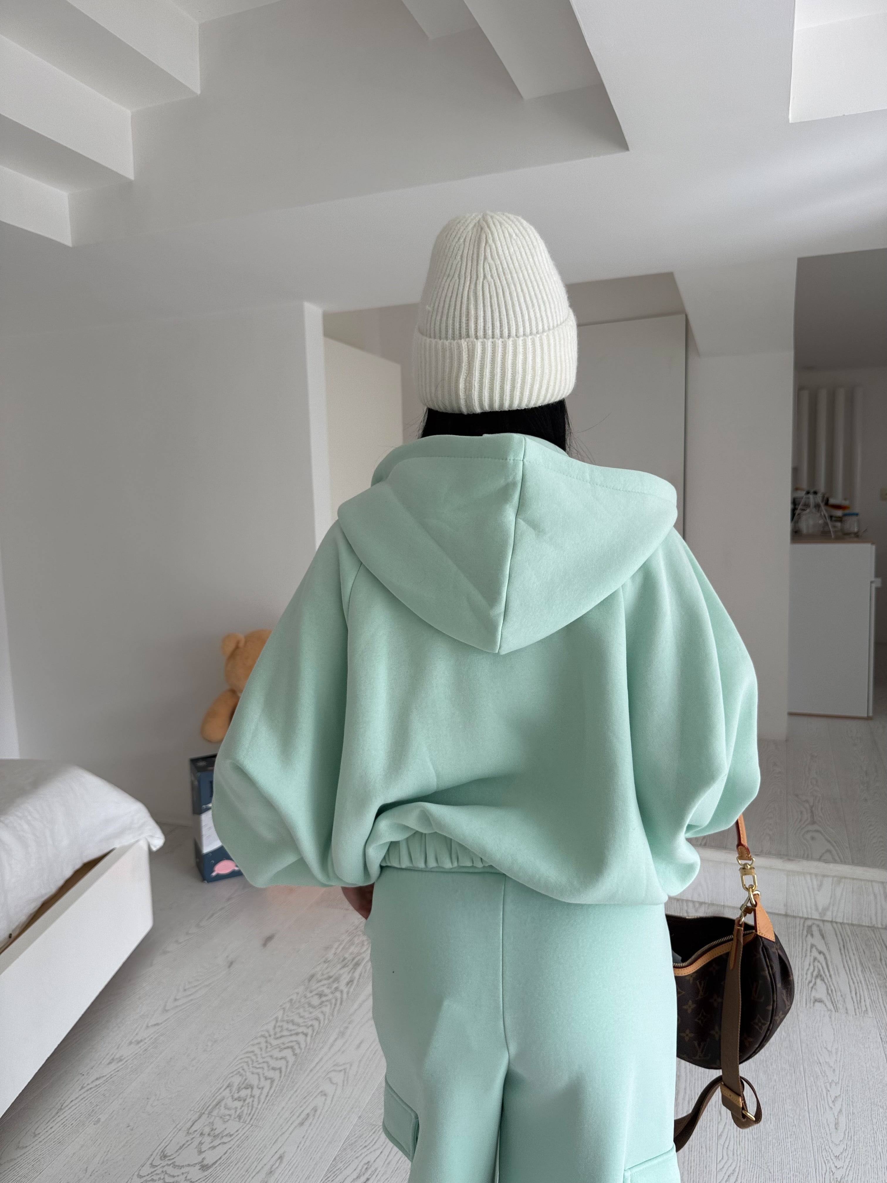 Tuta Menta by lumina