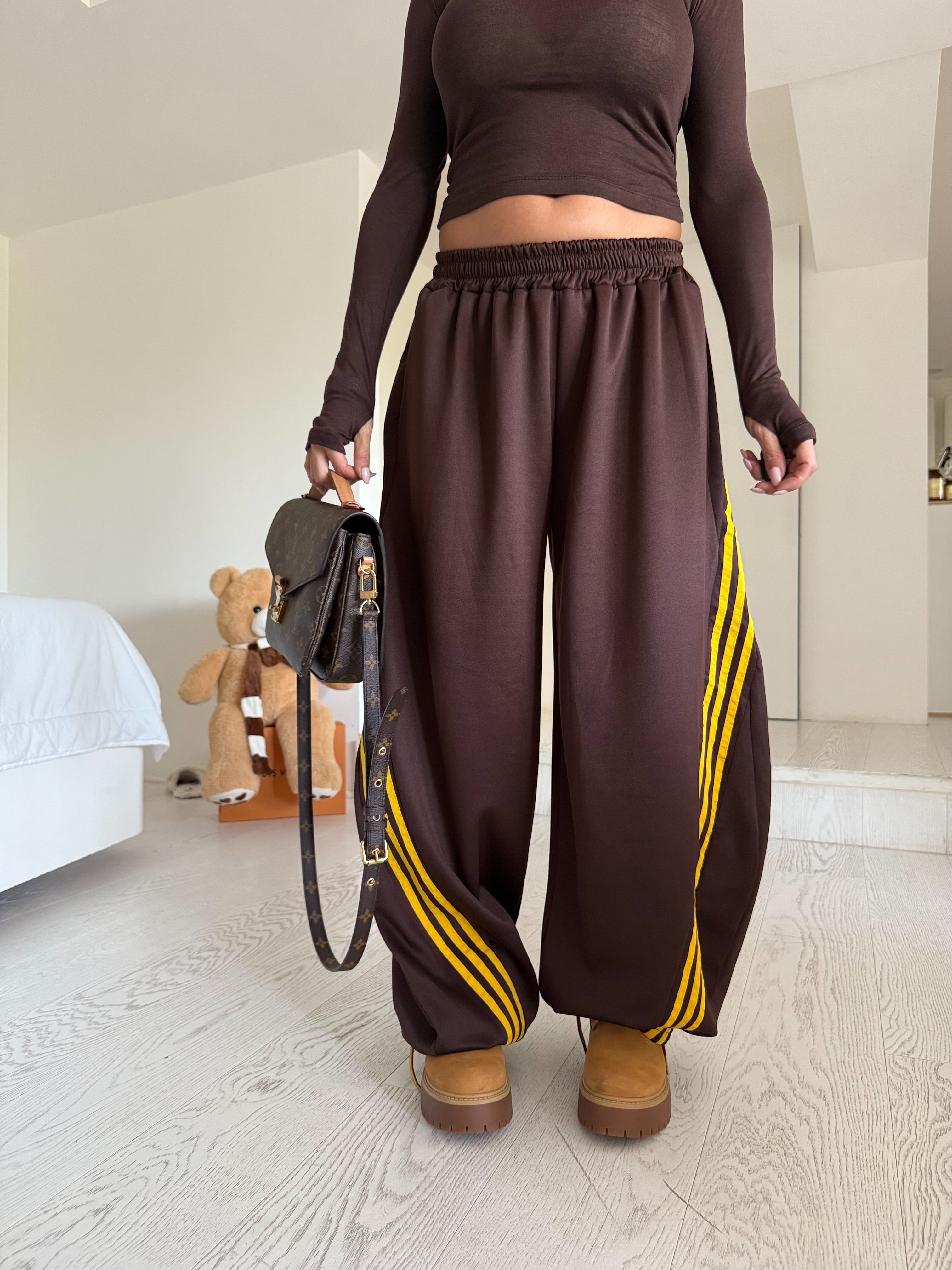 Pantatuta Valy Brown