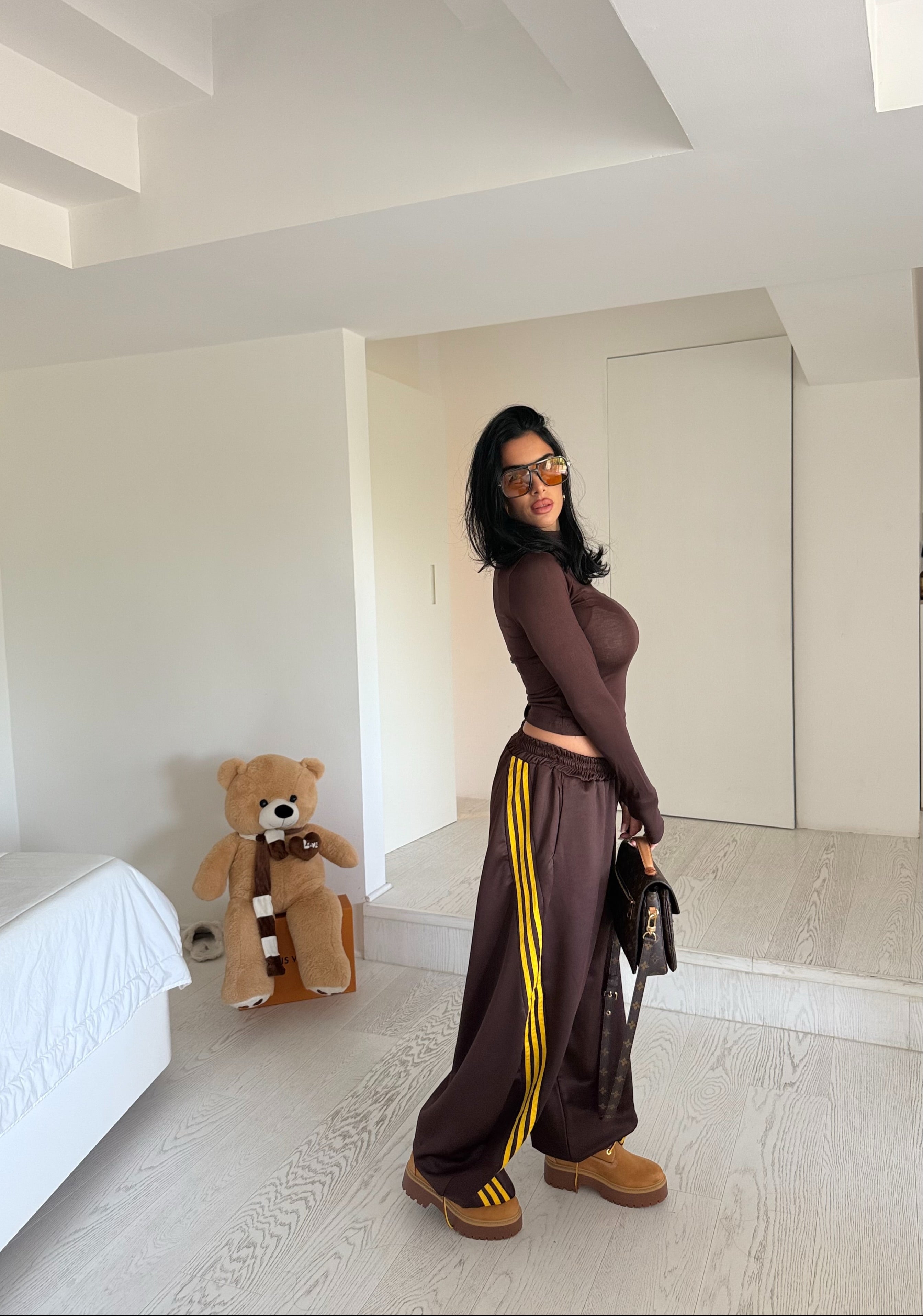 Pantatuta Valy Brown