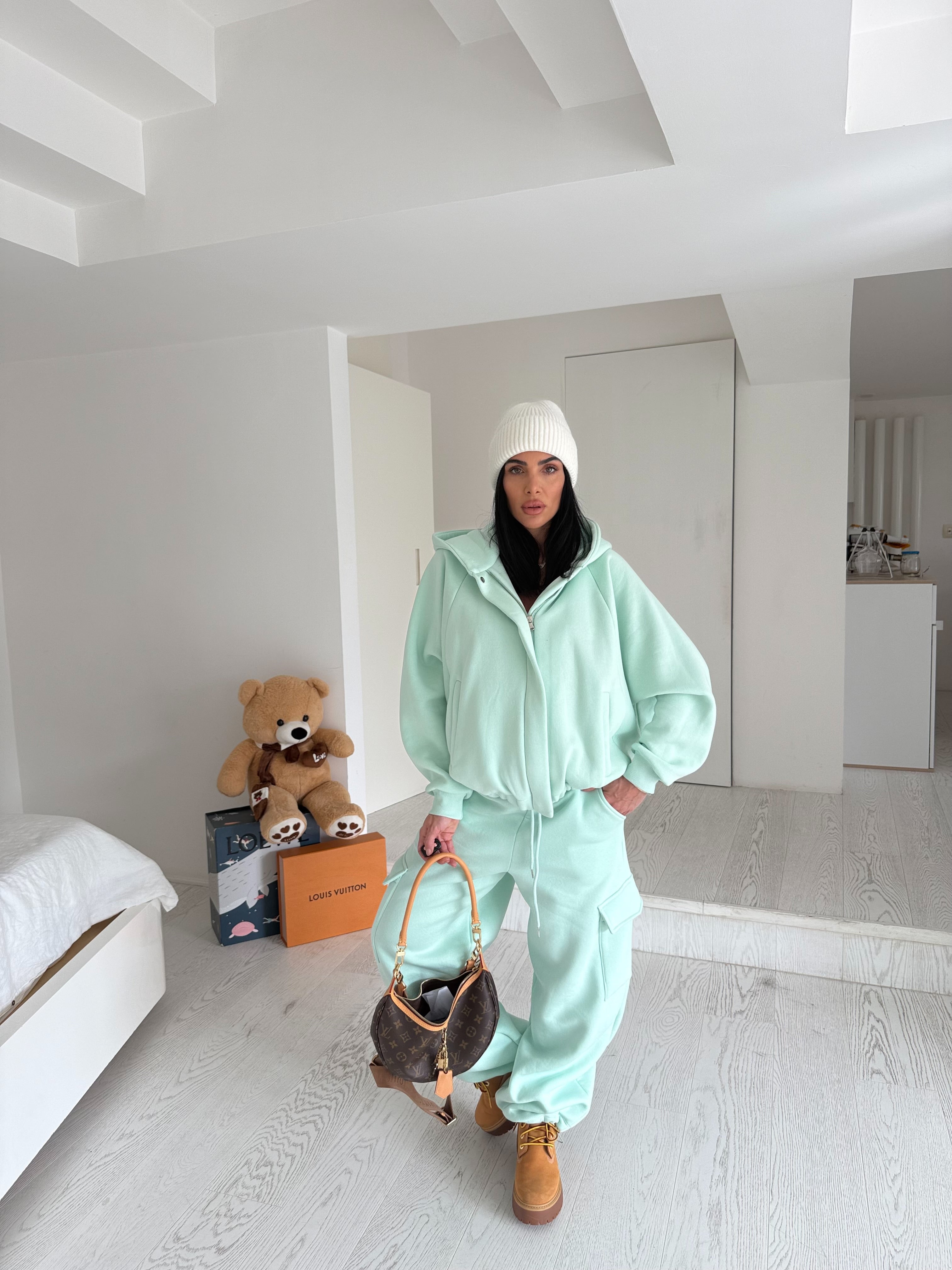 Tuta Menta by lumina